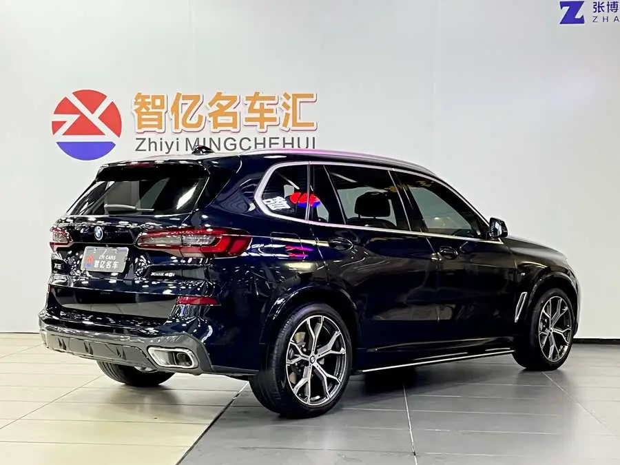 بي إم دبليو X5 2022 طراز مُعدل xDrive 40Li حزمة رياضية M