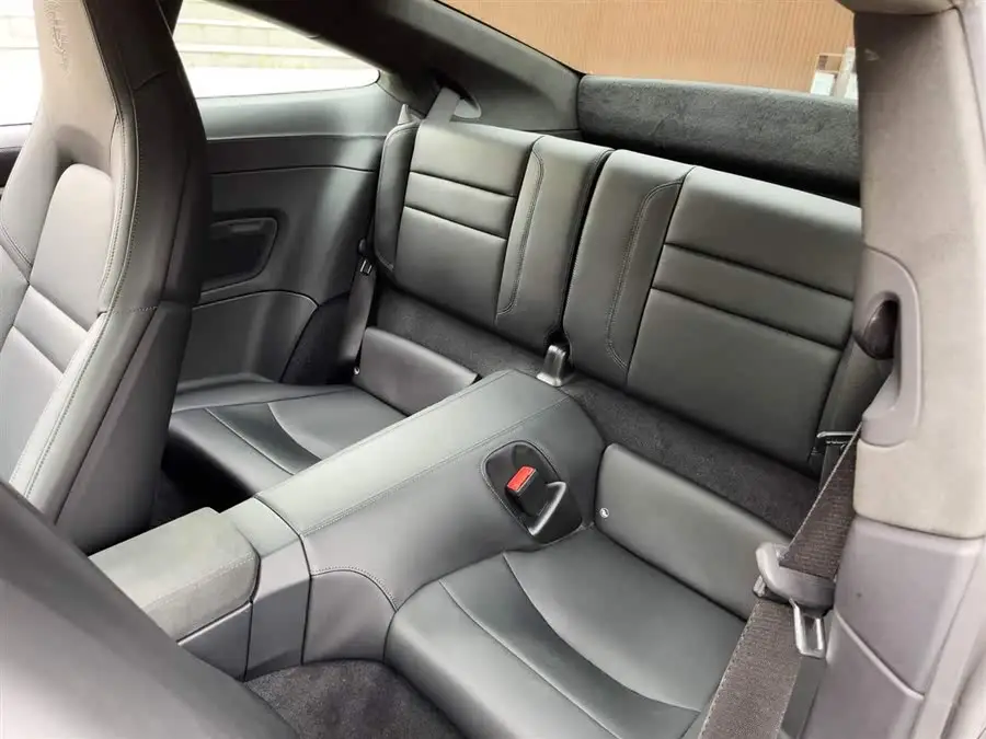 بورش 911 2023 كاريرا 3.0T