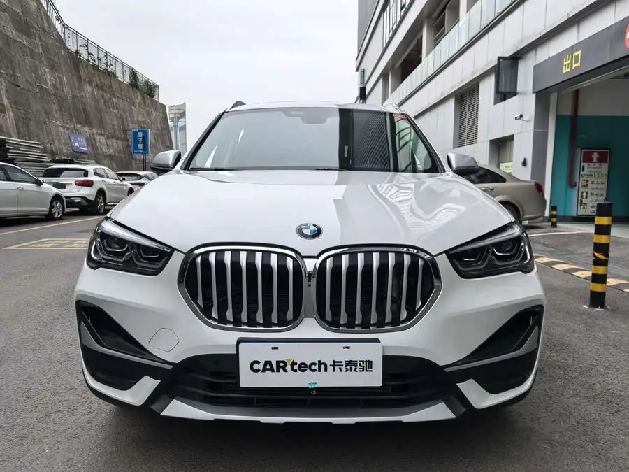 بي إم دبليو X1 2022 sDrive20Li النسخة الفاخرة