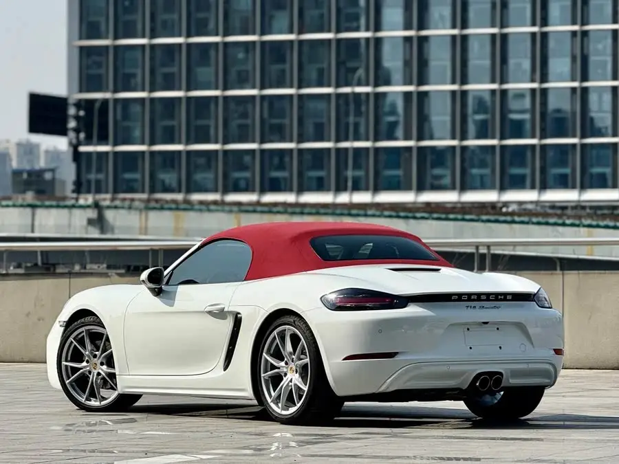 Porsche 718 2022 Model Boxster 2.0T