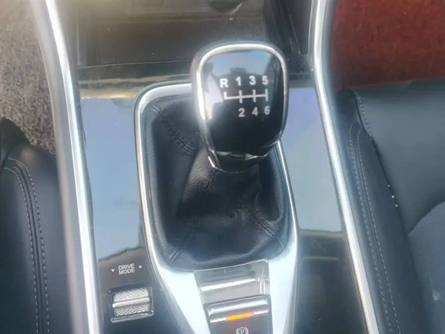 تشانجان CS75 طراز 2020 280T نسخة النخبة اليدوية الوطنية VI