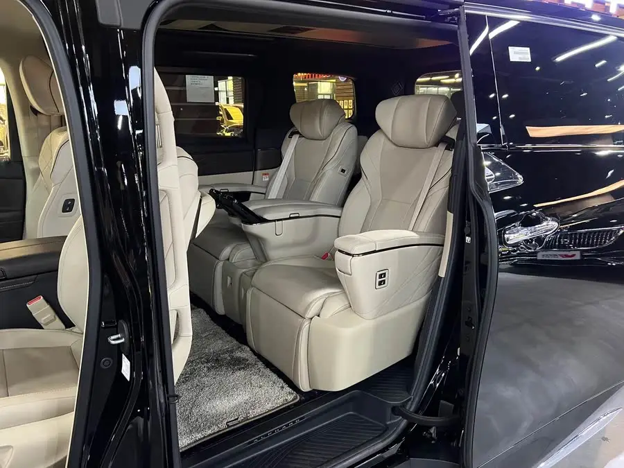 ألفارد 2024 بمحرك مزدوج 2.5 لتر إصدار بريميوم