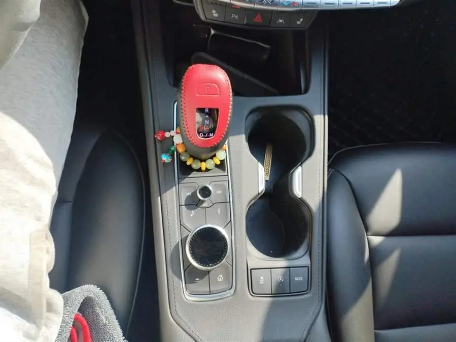 Cadillac XT4 2022 28T FWD Luxury