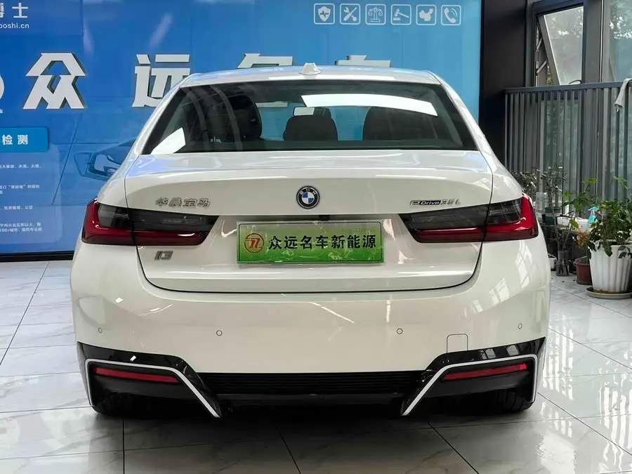 BMW i3 2022 eDrive 35 L