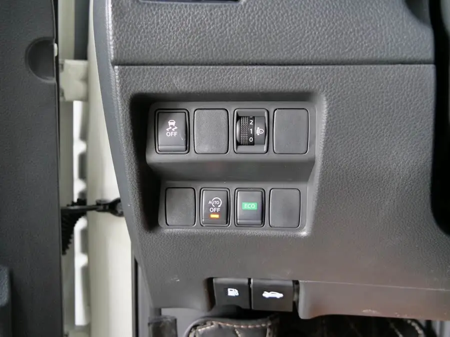 نيسان قاشقاي 2021 2.0 لتر CVT الإصدار الذكي