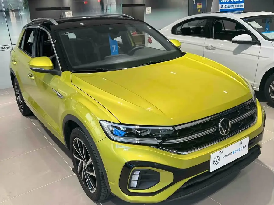 T-ROC 2023 طراز 300 TSI DSG دفع ثنائي إصدار نجمي