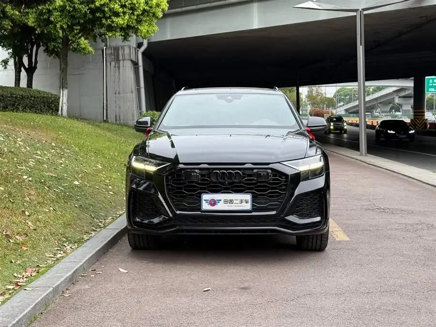 أودي Q8 2019 55 TFSI الفاخرة الديناميكية