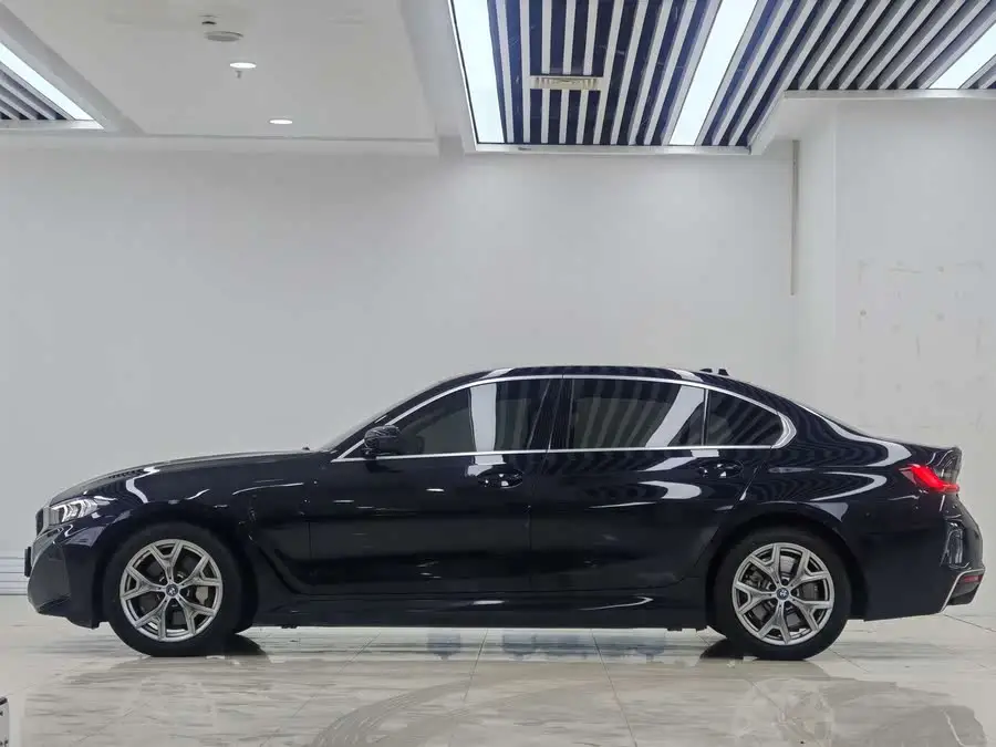 بي إم دبليو i3 2024 eDrive 35 L