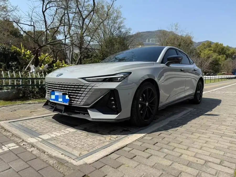 Changan UNI-V 2022 1.5T Premium