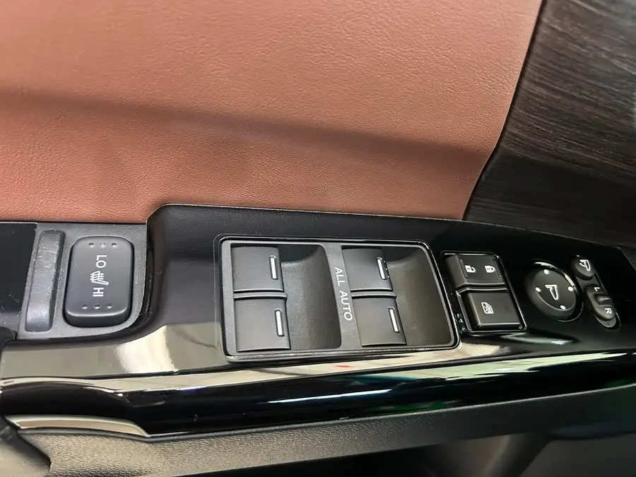 2022 Honda Odyssey 2.0L e:HEV Sharp Supreme Edition