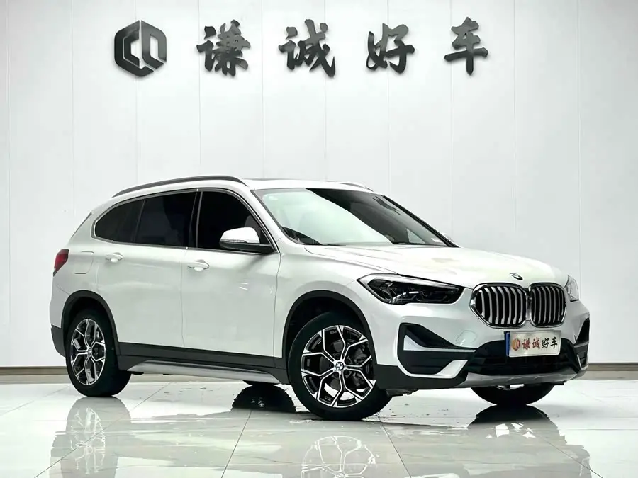 بي إم دبليو X1 2021 طراز مُحسّن sDrive20Li الحصري