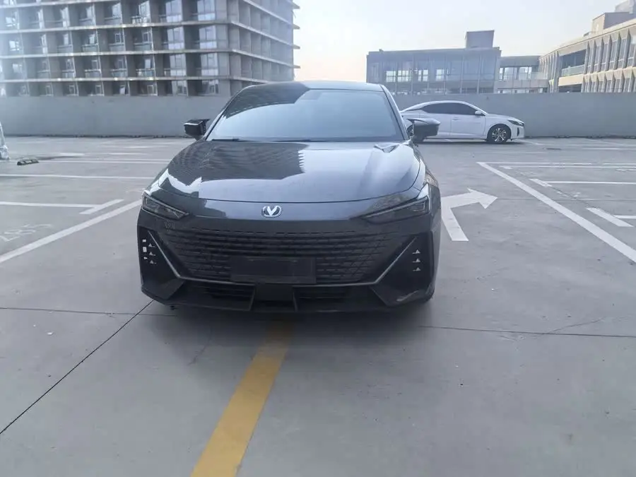 شانجان UNI-V 2022 1.5T التميز