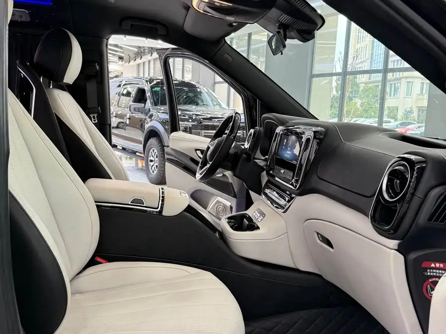 فيديو 2024 2.0T نسخة الأعمال 7 مقاعد