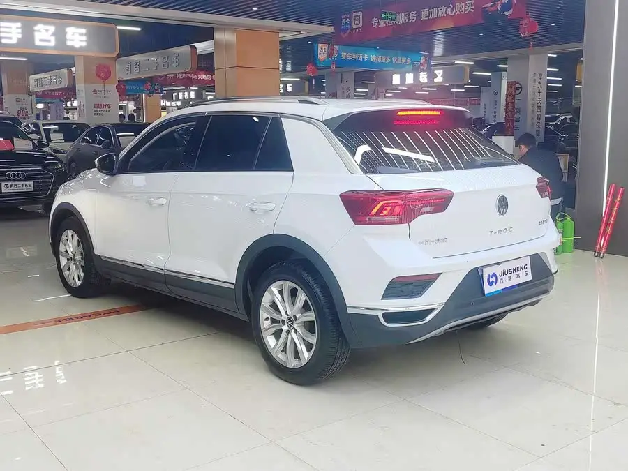 T-ROC 2020 نموذج 280 TSI DSG دفع ثنائي مستوى الدخول