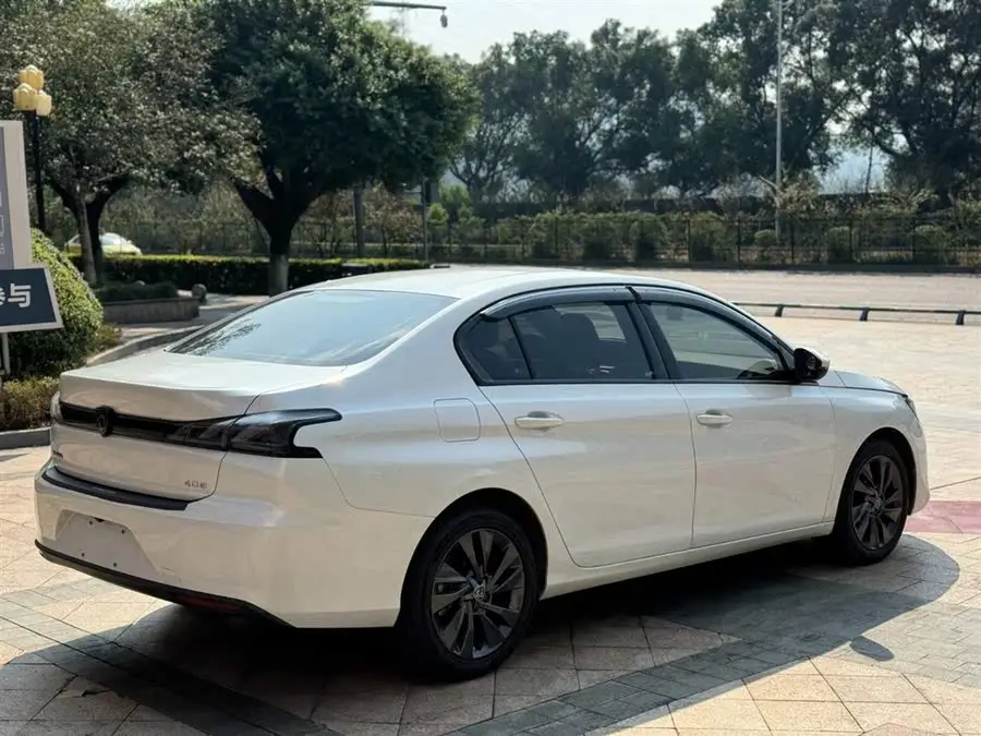 Peugeot 408 2022 1.6T Entry Edition