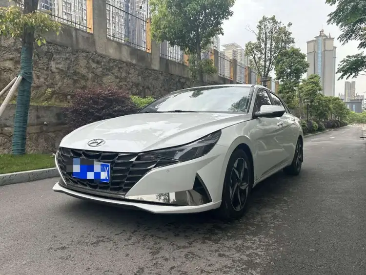 2022 Hyundai Elantra 1.5L CVT GLS Leading Edition