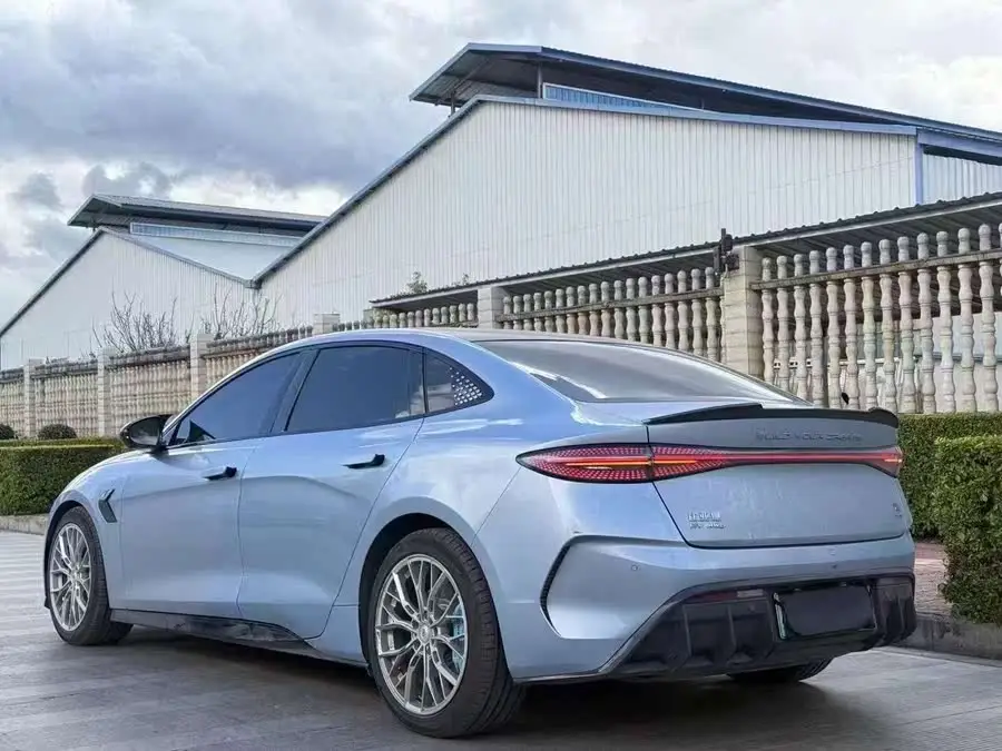 فريق البحر 2023 نسخة البطل 650 كم النسخة عالية الأداء ذات الدفع الرباعي