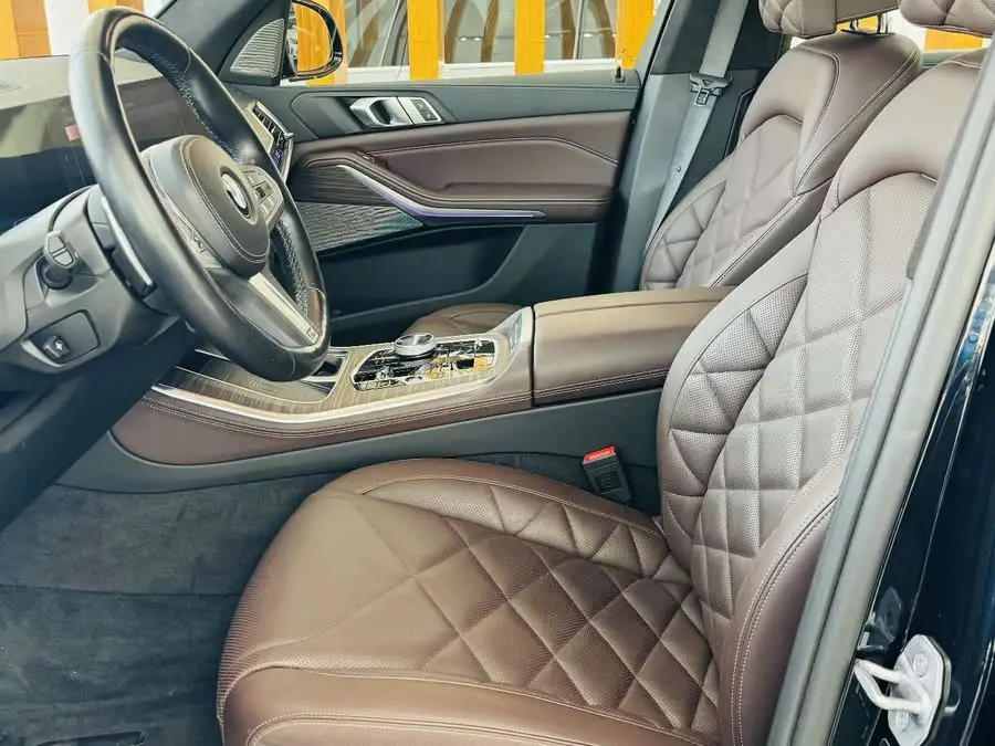 BMW X5 2023 xDrive 40Li Executive M Sport Night Package