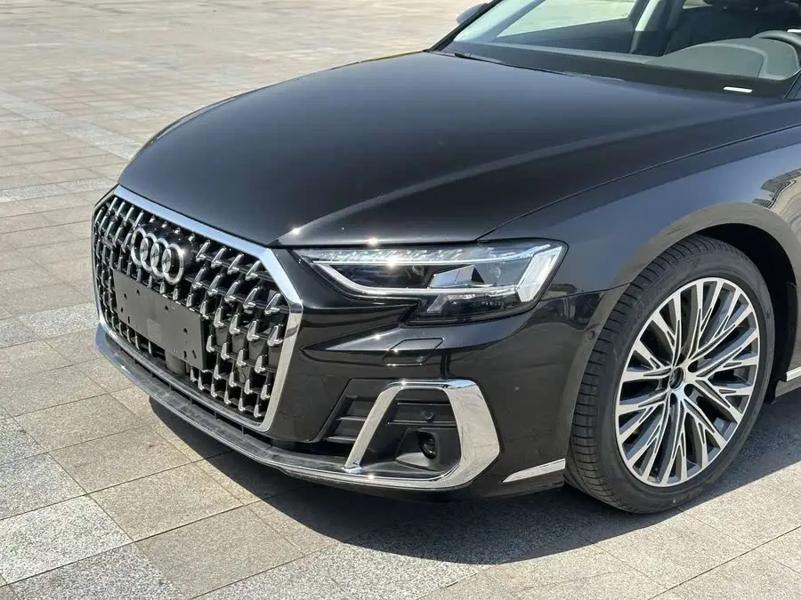 أودي A8 2025 A8L 50 TFSI quattro الفاخرة