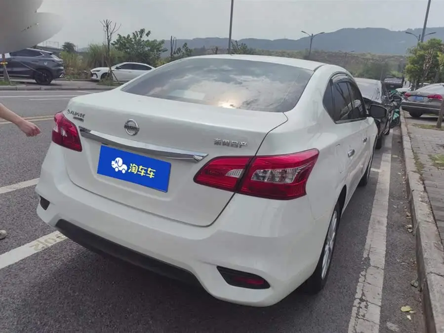 2022 نيسان سيلفي كلاسيك 1.6XL CVT الفاخرة