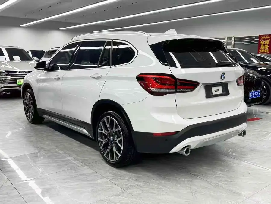 بي إم دبليو X1 2021 xDrive25Li الفاخرة