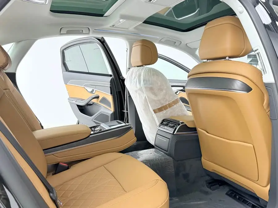 أودي A8 2024 A8L 50 TFSI كواترو النسخة المختارة