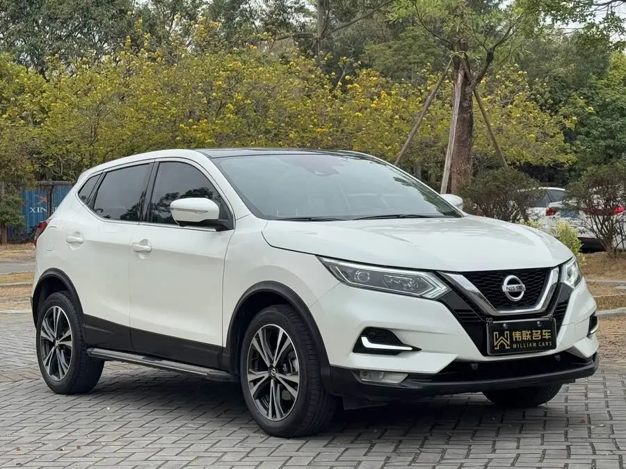 2021 نيسان إكس-تريل 2.0 لتر CVT الفاخرة