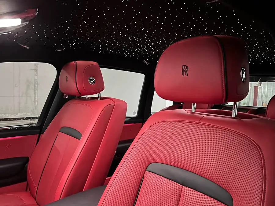 كولينان 2018 النسخة ذات الأربعة مقاعد