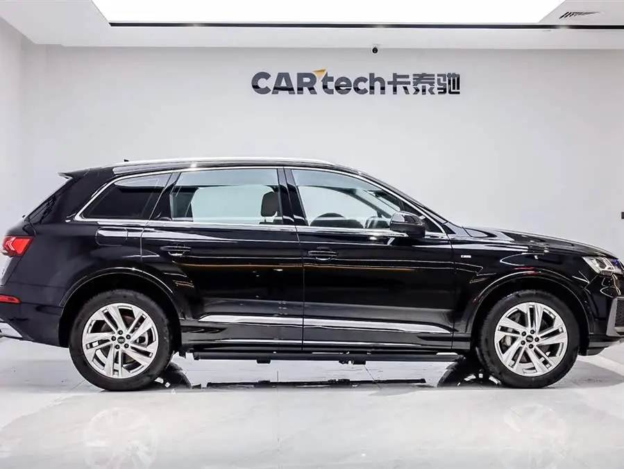 Audi Q7 2023 45 TFSI quattro S line