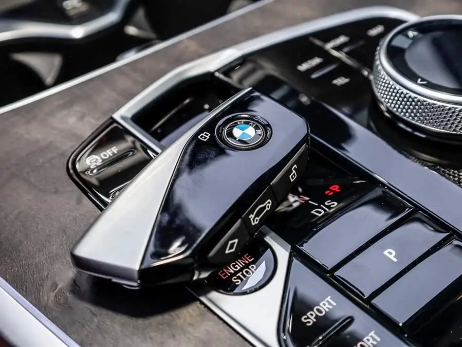 BMW X7 2023 xDrive40i Luxury Package