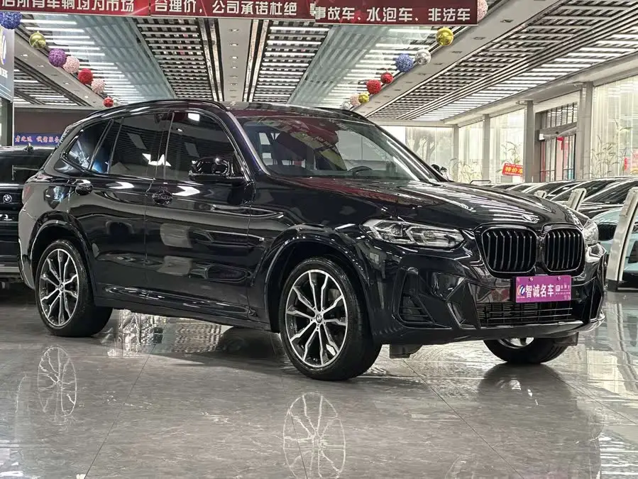 بي إم دبليو X3 موديل 2022 facelift II xDrive30i إصدار رائد حزمة M ليلية