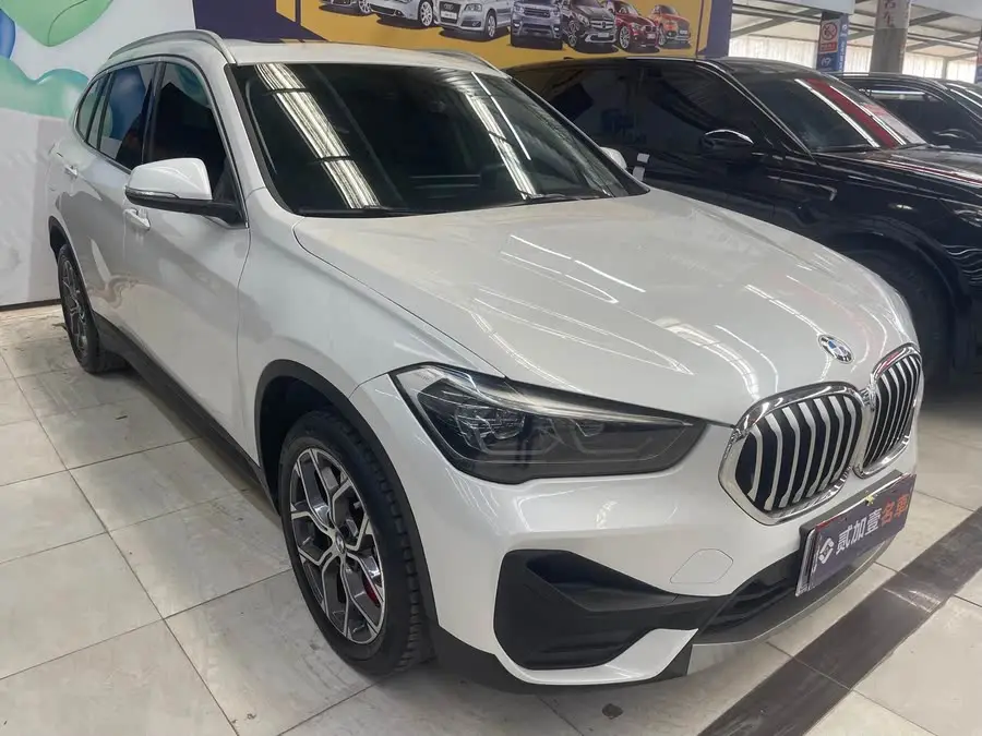 بي إم دبليو X1 2021 sDrive25Li إصدار رائد