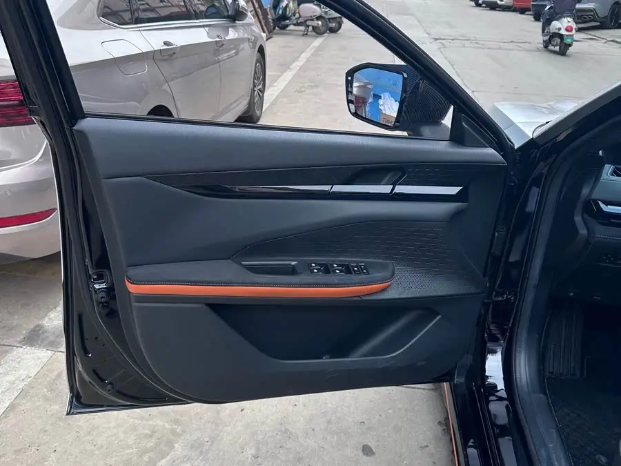 Changan UNI-V 2022 1.5T Sport Edition