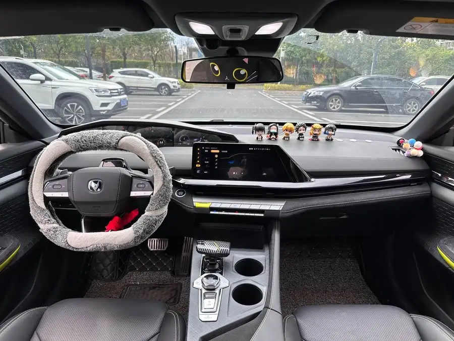 Changan UNI-V 2023 1.5T Sport Edition