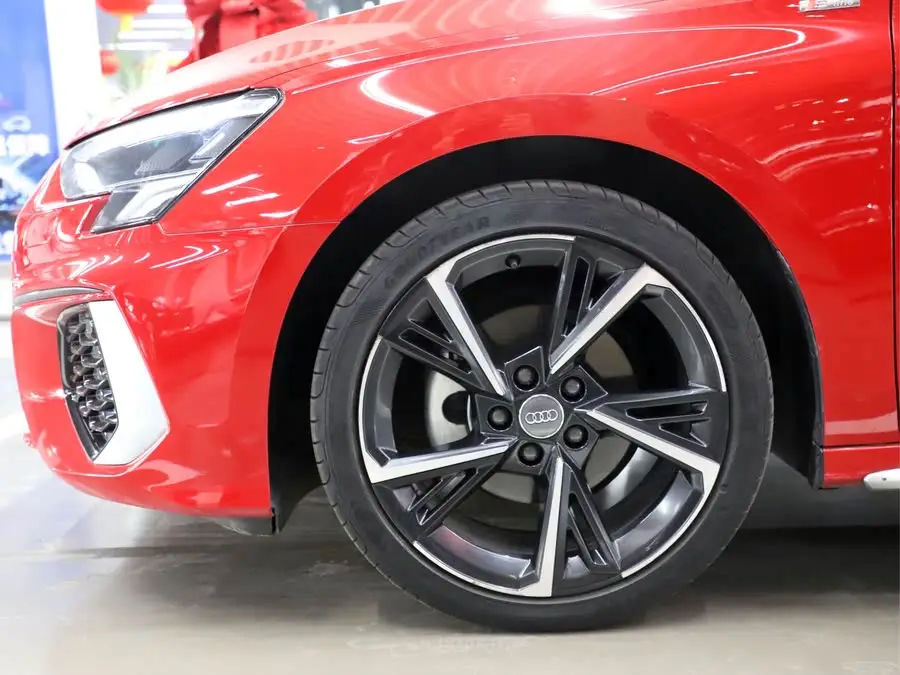 أودي A3 2021 A3L ليموزين 35 TFSI الرياضية الفاخرة