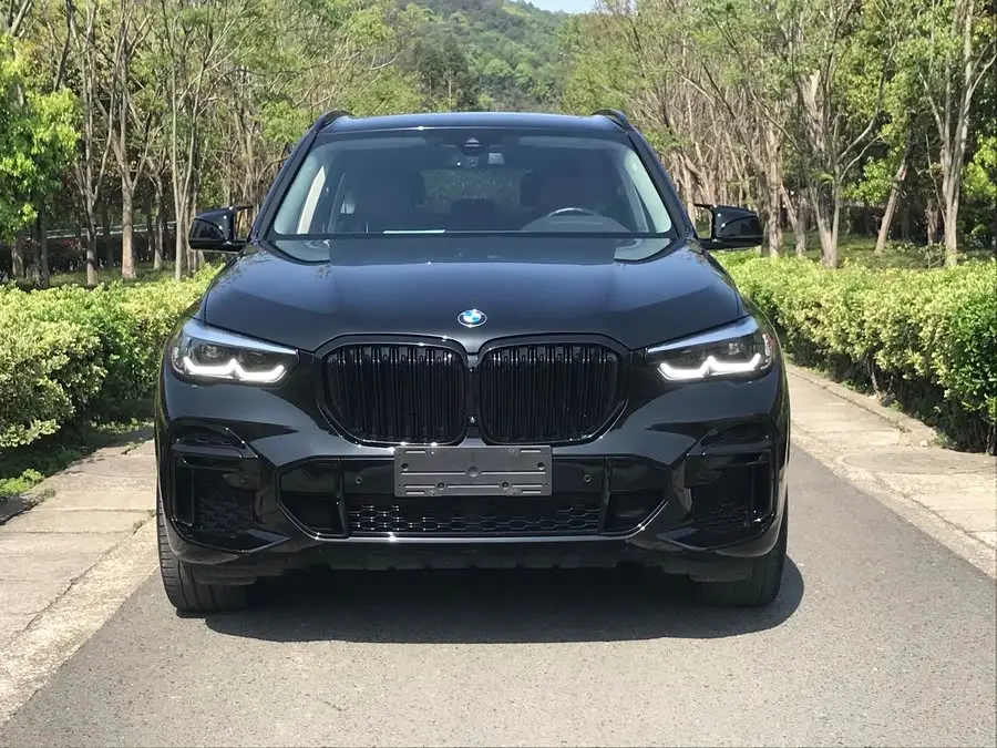 بي إم دبليو X5 2022 الطراز المحسن xDrive 30Li حزمة M الرياضية