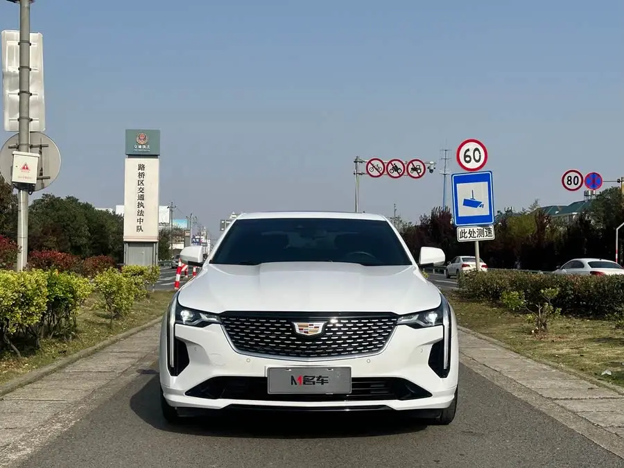 Cadillac CT4 2022 28T Luxury