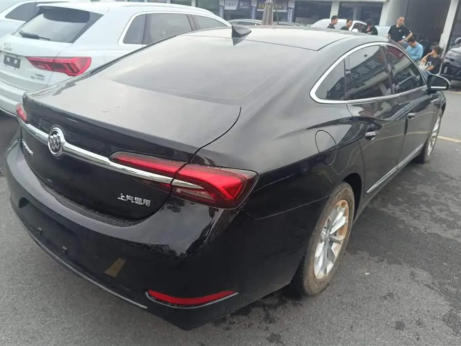 بيوك لاكروس 2021 552T فاخرة