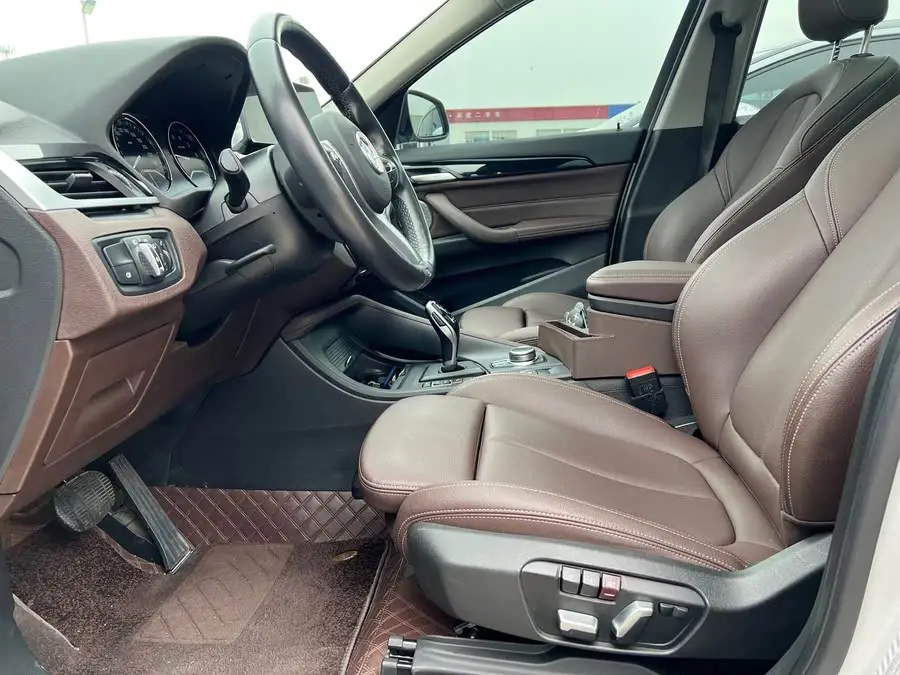 BMW X1 2022 sDrive25Li Leading Edition