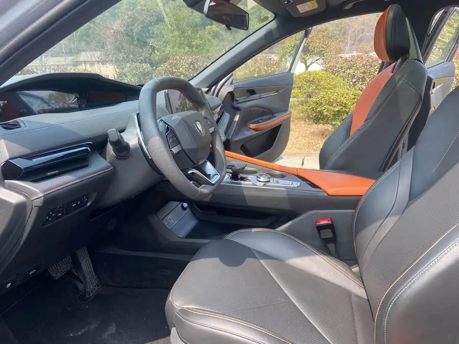 Changan UNI-V 2022 1.5T Smart Navigation Model