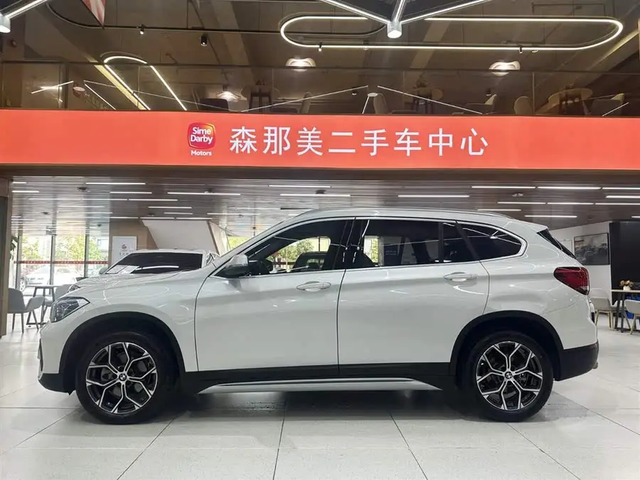 بي إم دبليو X1 2022 sDrive20Li إصدار الفخامة