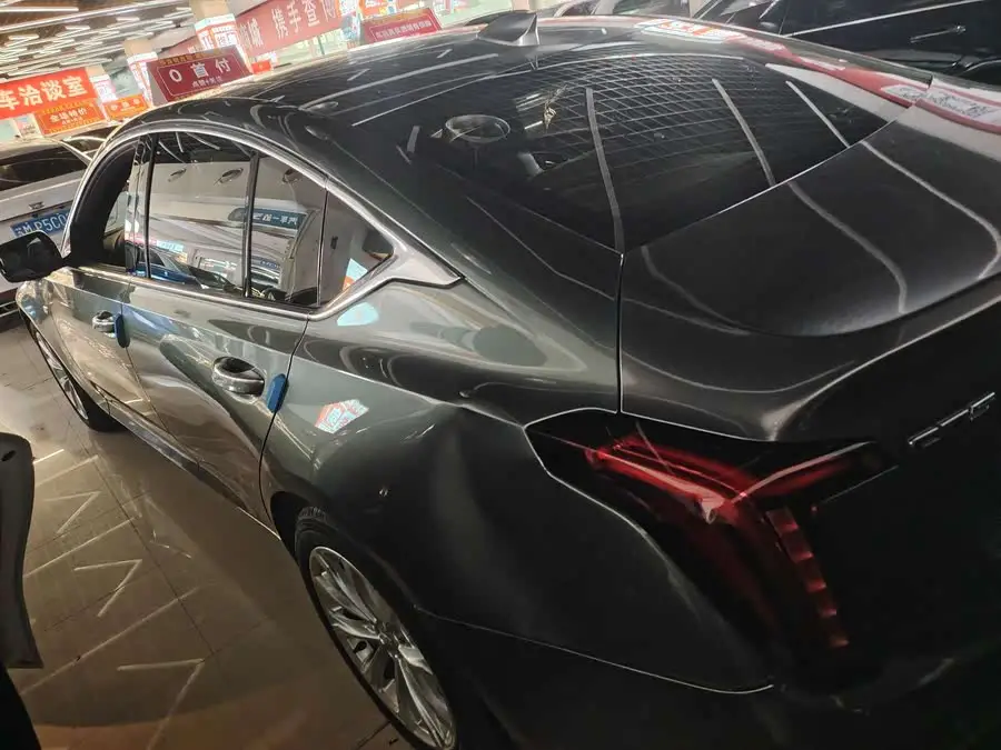 كاديلاك CT5 2022 28T فئة الرفاهية