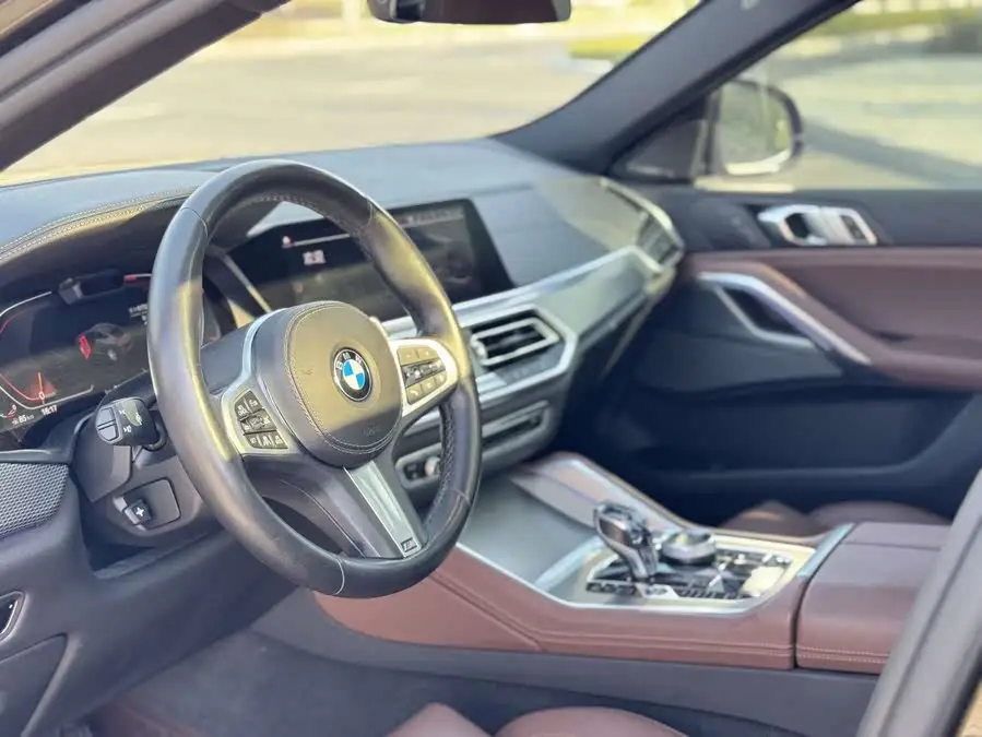بي إم دبليو X6 2020 xDrive40i الفئة الفاخرة حزمة M الرياضية