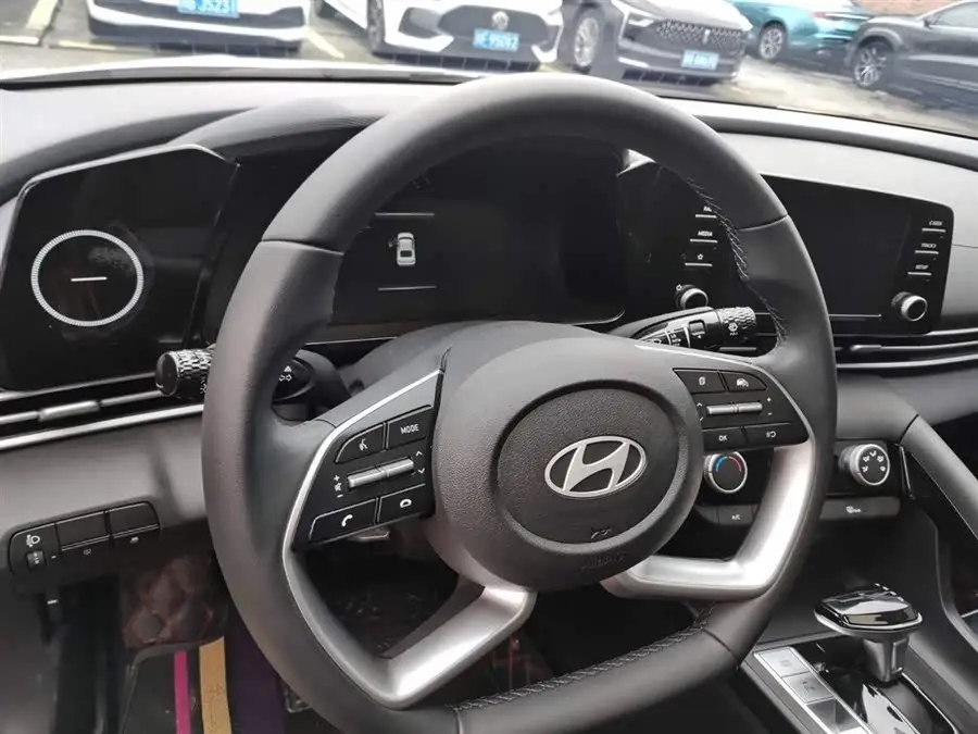 إيلانتر 2023 1.5L CVT GLX النخبة