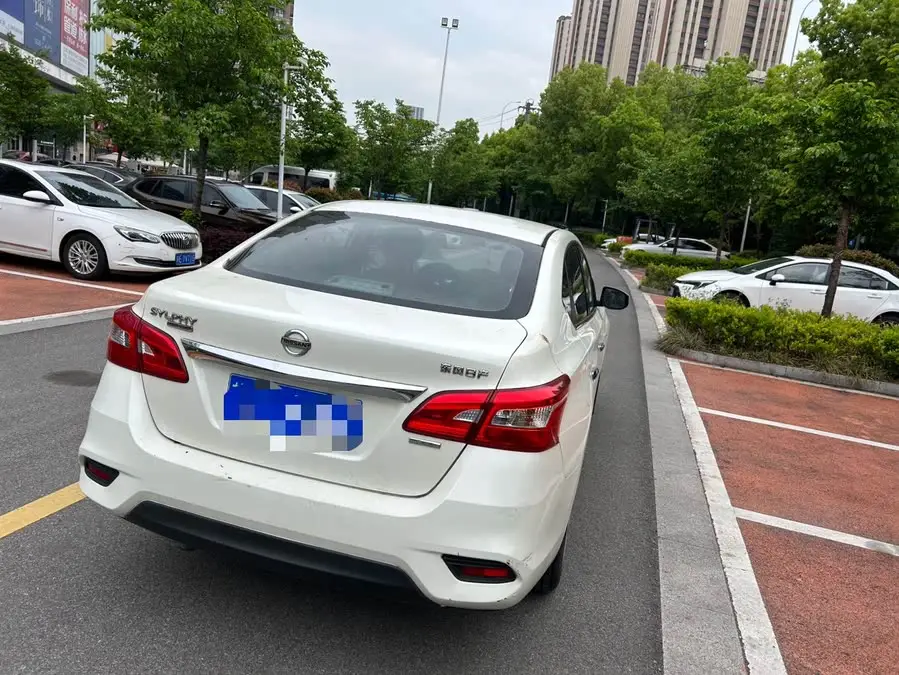 2021 نيسان سيلفي كلاسيك 1.6XE CVT نسخة الراحة