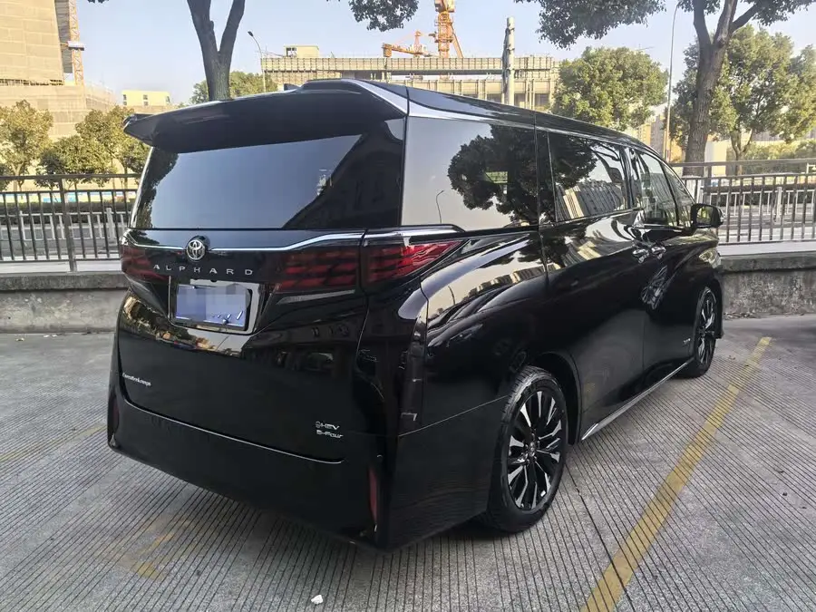 ألفارد 2024 مزدوج المحرك 2.5 لتر نسخة متميزة