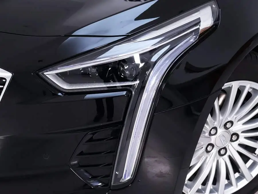 كاديلاك CT6 2022 28T فاخرة