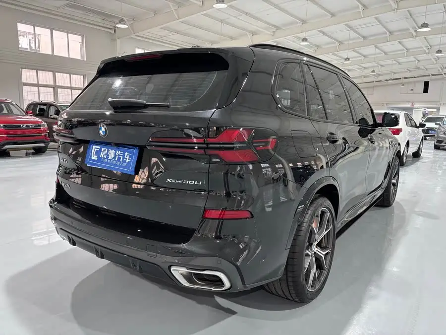 BMW X5 2023 xDrive 30Li Luxury M Sport Night Package