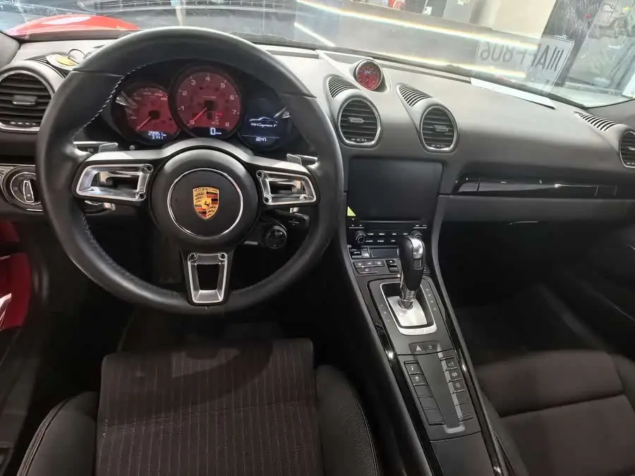 Porsche 718 2018 Cayman 2.0T