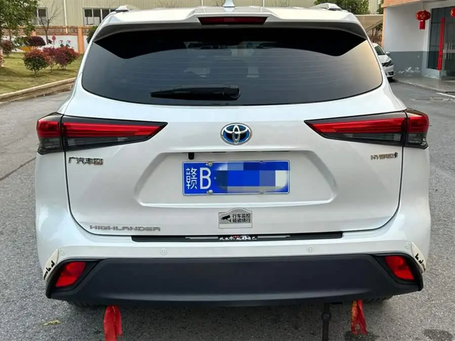 هايلاندر 2022 هايبرد 2.5 لتر دفع أمامي إيليت 7 مقاعد